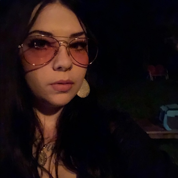 Meet your Posher, Jenna - Picture 1 of 1